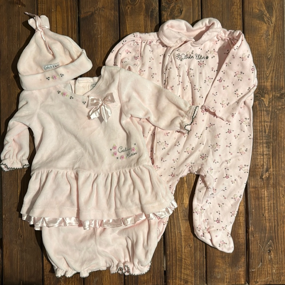 Calvin Klein Light Pink Baby Gift Set
